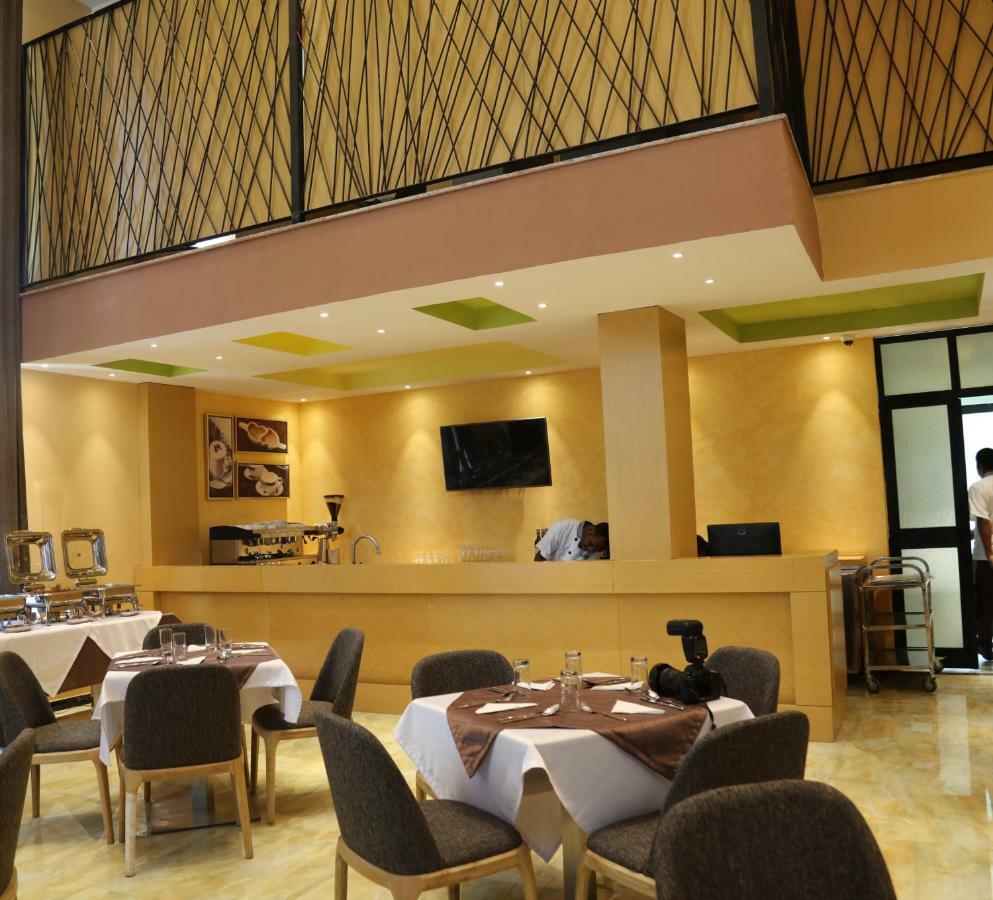 Vamos Addis Hotel Eksteriør billede